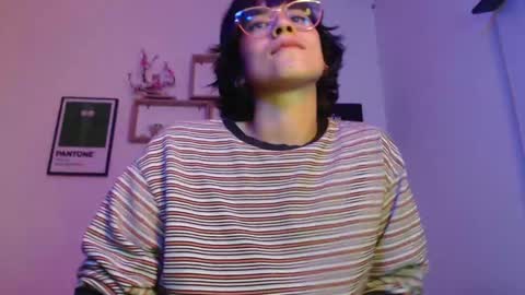 Snapshot of susana_w chatting on 02-05-25, 12:10 susana_w online show from 02-05-25, 12:10