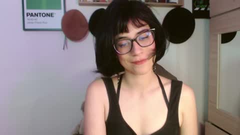 Snapshot of susana_w chatting on 10-01-25, 11:00 susana_w online show from 10-01-25, 11:00