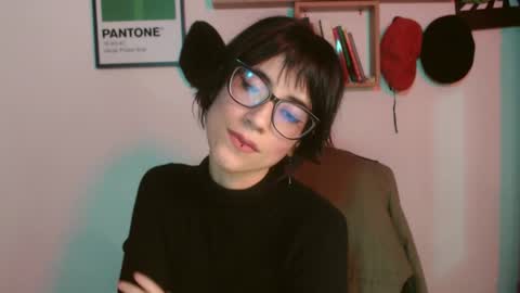 Snapshot of susana_w chatting on 10-24-25, 11:12 susana_w online show from 10-24-25, 11:12