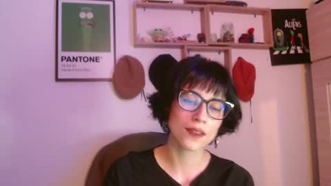 Snapshot of susana_w chatting on 11-09-25, 10:30 susana_w online show from 11-09-25, 10:30