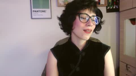 Snapshot of susana_w chatting on 11-21-25, 09:35 susana_w online show from 11-21-25, 09:35