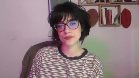 Snapshot of susana_w chatting on 12-18-25, 10:38 susana_w online show from 12-18-25, 10:38