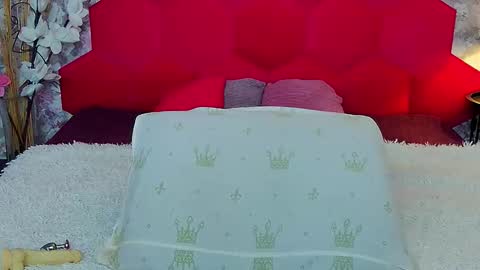 Susane Nori online show from 10-29-25, 05:42