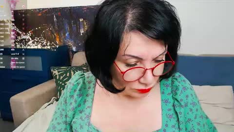 Snapshot of susanflower chatting on 02-09-25, 06:26 Susan online show from 02-09-25, 06:26