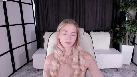 Susan online show from 09-17-25, 06:37