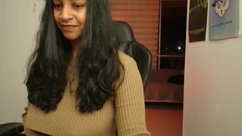 Snapshot of susanrhodes_ chatting on 10-18-25, 06:26 Susan Rhodes online show from 10-18-25, 06:26