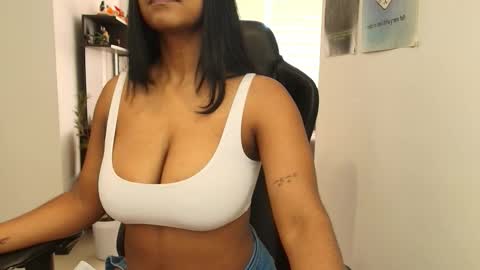 Susan Rhodes online show from 11-23-25, 01:00