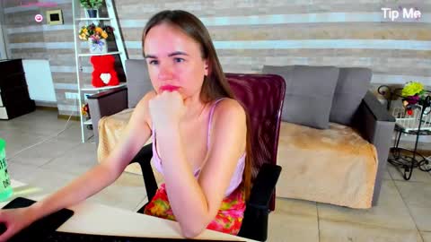 Snapshot of susansmitt chatting on 09-16-25, 07:04 susansmitt online show from 09-16-25, 07:04