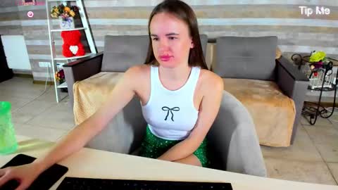 Snapshot of susansmitt chatting on 10-04-25, 07:23 susansmitt online show from 10-04-25, 07:23