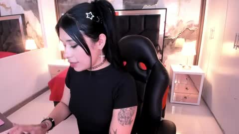 Snapshot of susanvilla chatting on 05-20-26, 07:42 susanvilla online show from 05-20-26, 07:42
