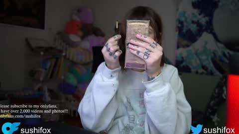 Snapshot of sushifox chatting on 01-21-25, 05:51   online show from 01-21-25, 05:51