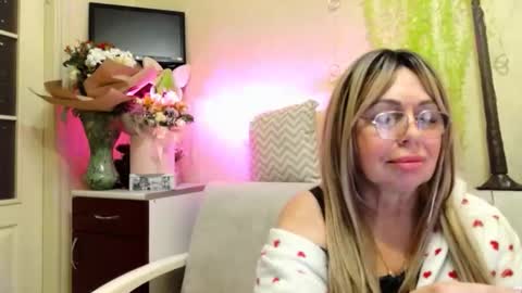 SusiexNoreen online show from 04-29-26, 02:15