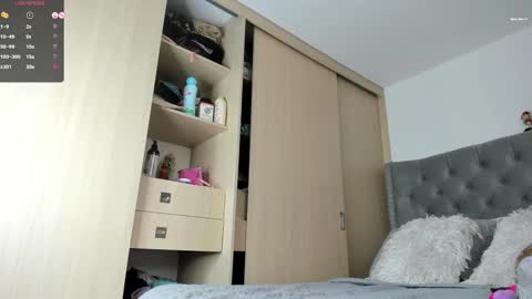 Snapshot of sussan_dream chatting on 02-09-25, 05:22 Juliana garcia online show from 02-09-25, 05:22