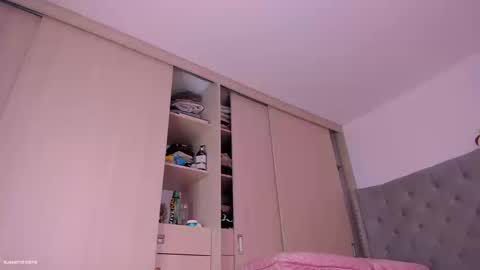 Snapshot of sussan_dream chatting on 09-10-25, 04:18 Juliana garcia online show from 09-10-25, 04:18