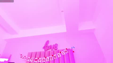 Sussan Nicole  online show from 02-25-25, 03:16