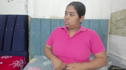 Snapshot of sussann_gomez chatting on 10-15-25, 12:05 sussann online show from 10-15-25, 12:05