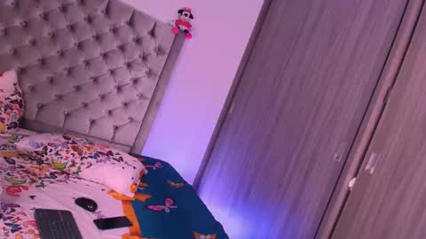 Andrea online show from 02-06-26, 05:16