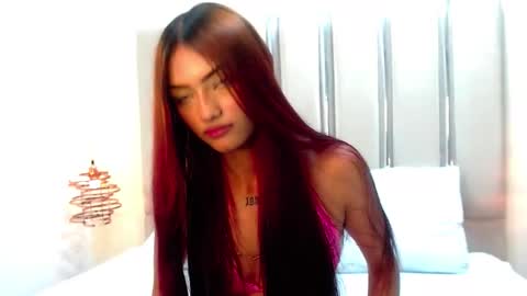 Snapshot of sussy_ashford chatting on 12-13-25, 09:42 Sussy online show from 12-13-25, 09:42