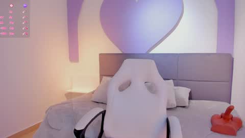 Snapshot of sussy_sweet4u chatting on 02-08-25, 08:31 sussy_sweet4u online show from 02-08-25, 08:31