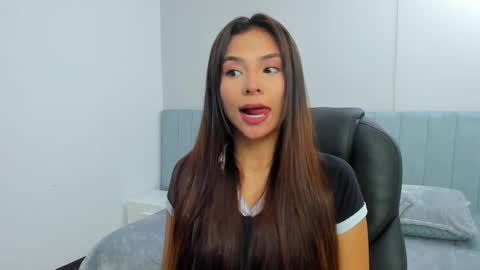 Snapshot of sussy_sweet4u chatting on 03-12-25, 09:55 sussy_sweet4u online show from 03-12-25, 09:55