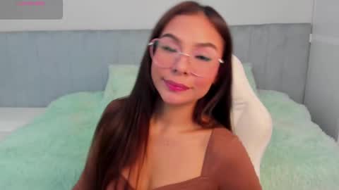 Snapshot of sussy_sweet4u chatting on 09-11-25, 10:26 sussy_sweet4u online show from 09-11-25, 10:26