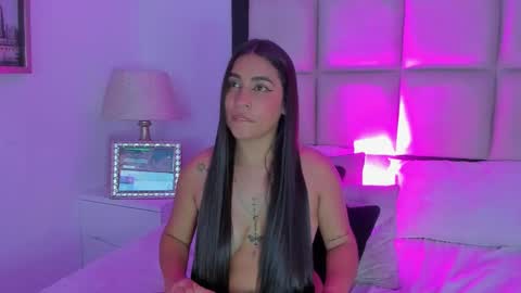 Snapshot of sussyfoxx_ chatting on 03-21-26, 08:19 sussyfoxx_ online show from 03-21-26, 08:19