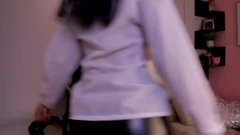 Sussy online show from 04-06-26, 04:52