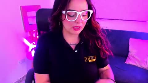 Snapshot of susuya_doll chatting on 09-27-25, 06:35 Susuya online show from 09-27-25, 06:35