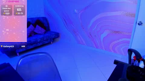 Susy online show from 01-15-25, 01:23