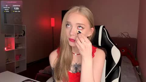 Jessica online show from 04-20-26, 01:03