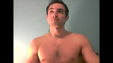 Snapshot of sutromaxx chatting on 05-25-26, 01:22 Maximus online show from 05-25-26, 01:22