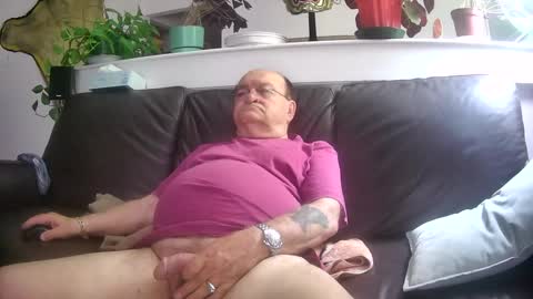 Otto online show from 10-08-25, 02:04