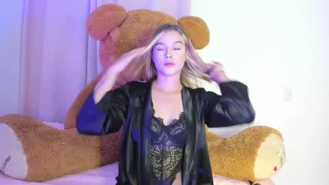 suzan__cooper2 online show from 02-06-25, 02:33