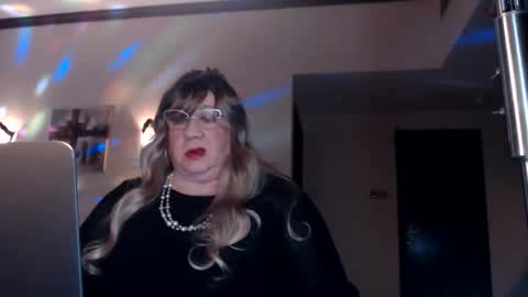 Snapshot of suzannebanci chatting on 10-03-25, 05:10 My name is Sissy or more fully Suzanna Aprilia Maria Mariquita Catarina Chinita Banci. Soy una puta - que chimba ladybug online show from 10-03-25, 05:10