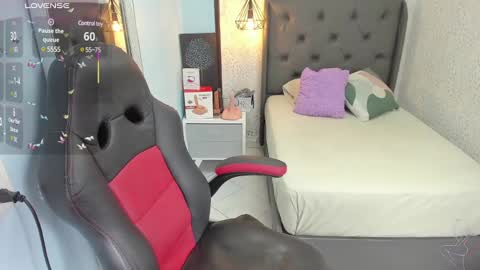 S U Z E T  online show from 01-21-25, 07:50