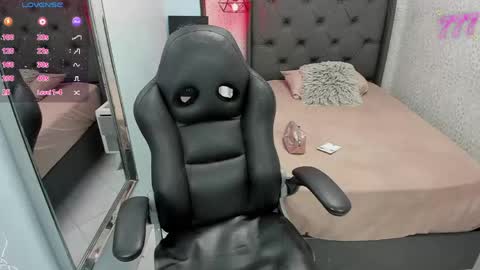 S U Z E T  online show from 04-23-26, 07:27