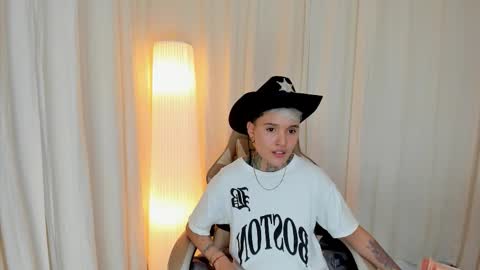 suzu_wolf online show from 10-17-25, 04:15