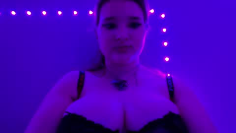 SuzukiBunny online show from 12-20-24, 12:41