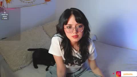 Snapshot of suzumi_ chatting on 01-12-25, 06:17 Jadde  online show from 01-12-25, 06:17