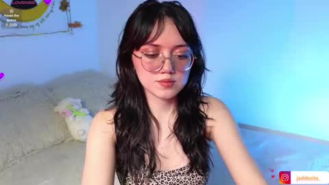 Snapshot of suzumi_ chatting on 02-15-25, 05:51 Jadde  online show from 02-15-25, 05:51