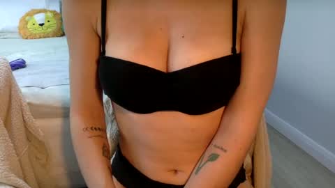 The real sugar baby   Suzy Summer   online show from 01-25-25, 01:30