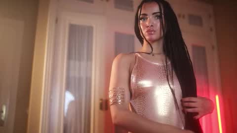 suzysuza online show from 11-03-25, 04:08