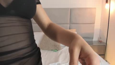 suzzy_flowerss online show from 07-20-26, 12:29