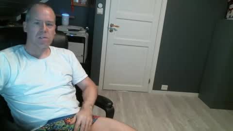 Tom online show from 12-14-25, 02:11