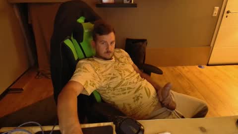 swaicy1990 online show from 10-04-25, 08:18