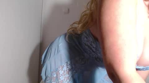 Snapshot of sweat_mia chatting on 10-17-25, 11:13 sweat_mia online show from 10-17-25, 11:13