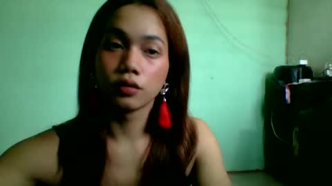 sweatydaniella18 online show from 06-18-26, 12:00