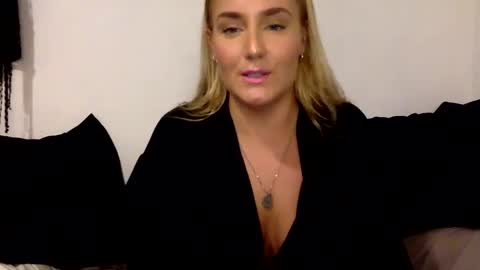 Swedish Candii online show from 01-18-25, 04:37