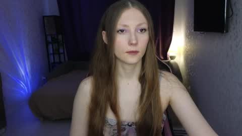Snapshot of sweeet_lilit chatting on 06-08-26, 06:19 SwitLilit online show from 06-08-26, 06:19