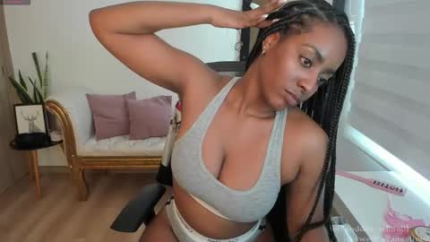 Snapshot of sweer_oshun chatting on 12-10-24, 07:00 Evangeline online show from 12-10-24, 07:00